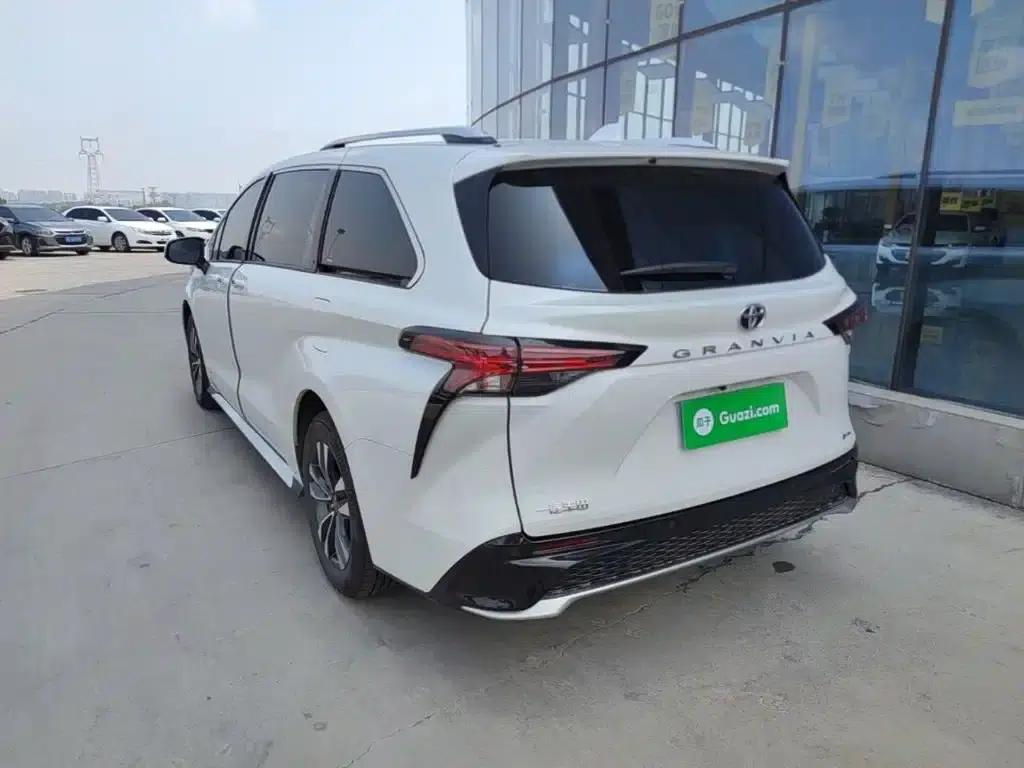 2024 Grevia 2.5L Hybrid Luxury Edition — миниатюра 5