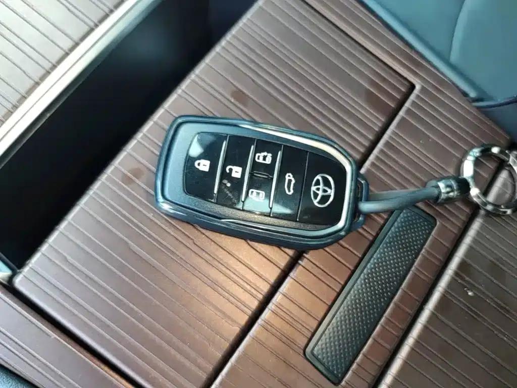 2024 Grevia 2.5L Hybrid Luxury Edition — миниатюра 9
