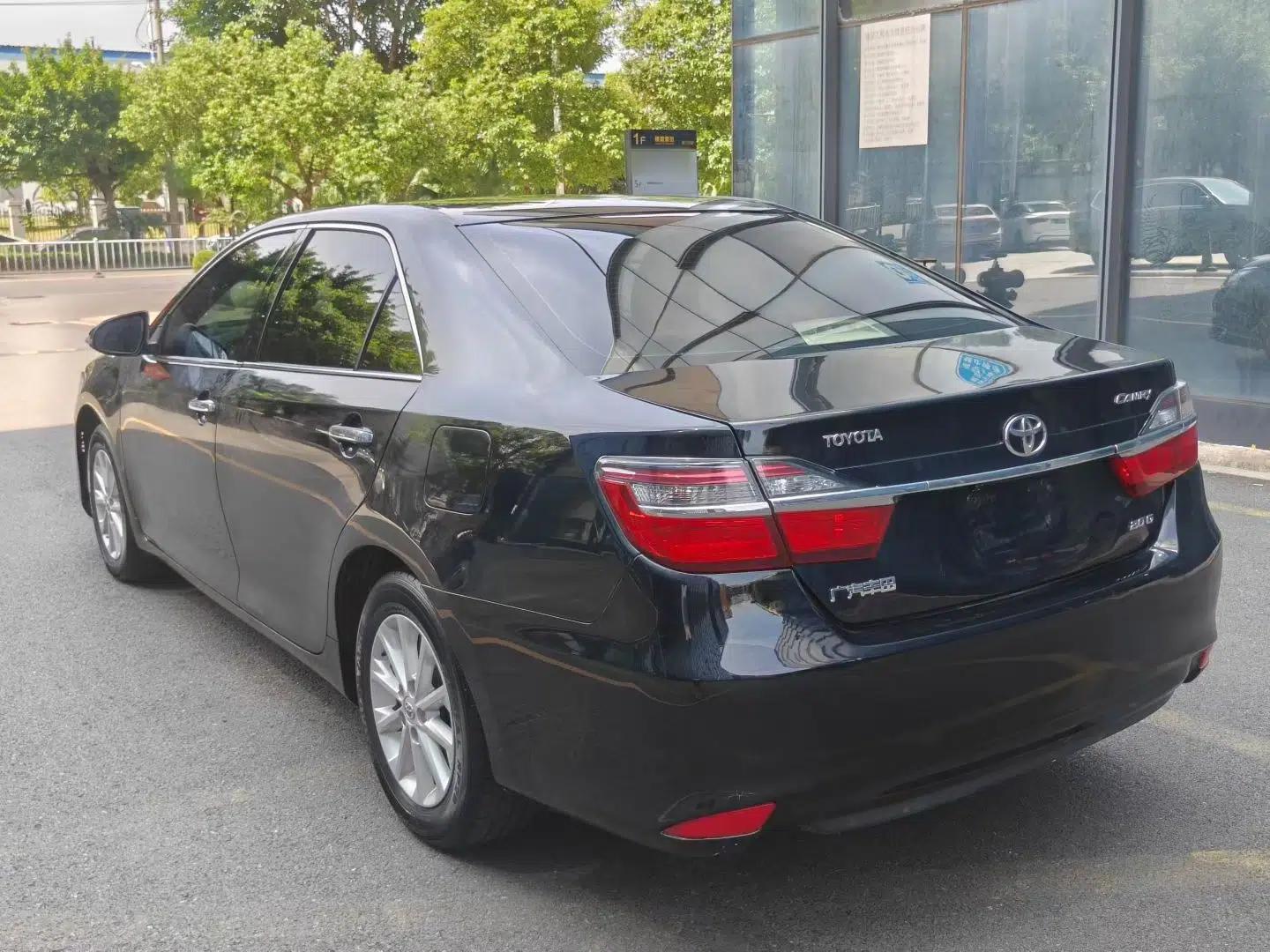 Toyota Camry 2016 2.0G 10th Anniversary Leading Edition — миниатюра 4