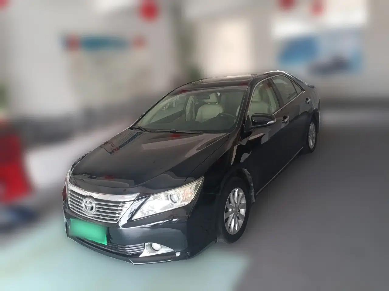 Toyota Camry 2012 2.5G Luxury Edition — миниатюра 1