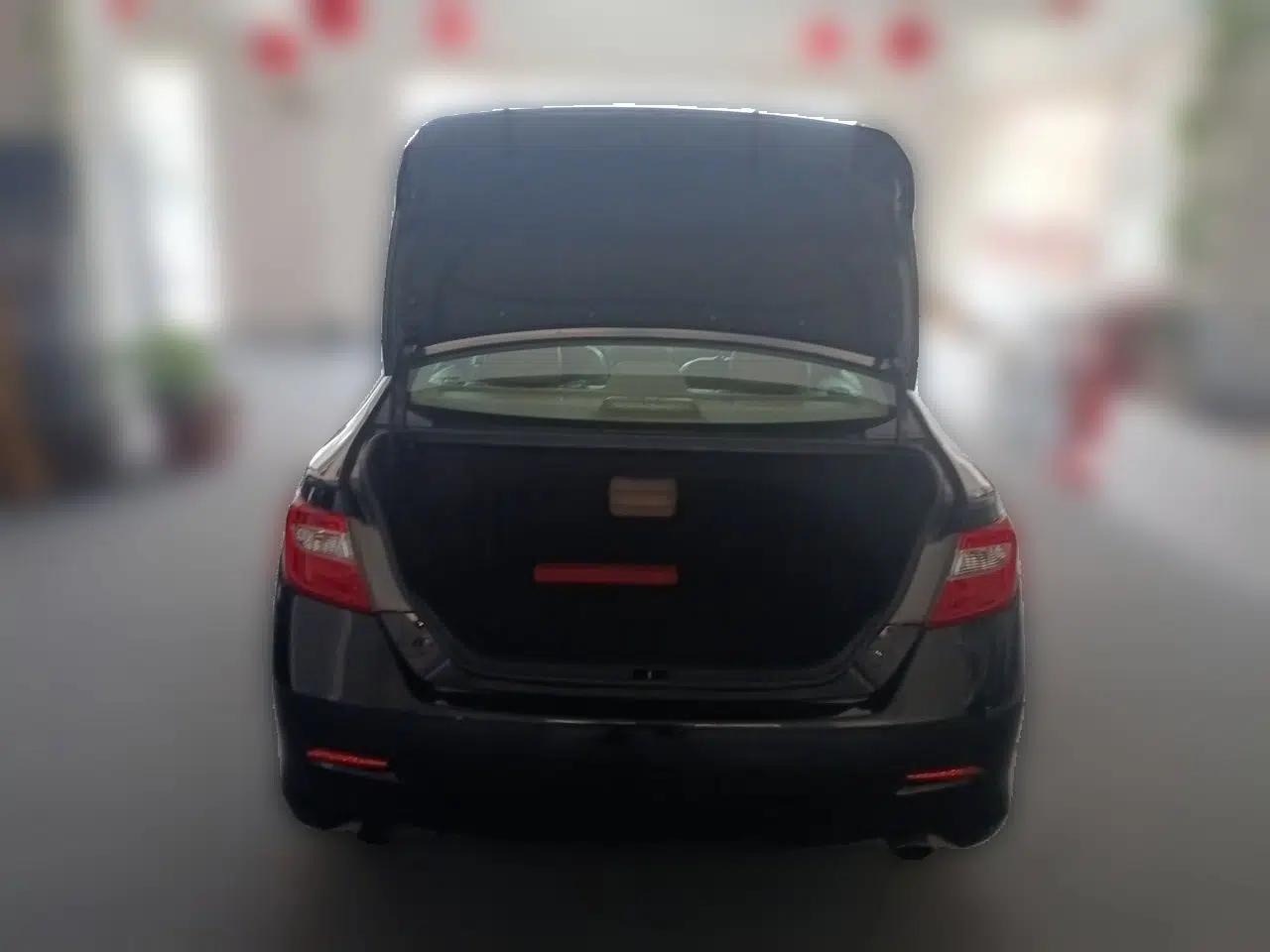 Toyota Camry 2012 2.5G Luxury Edition — миниатюра 19