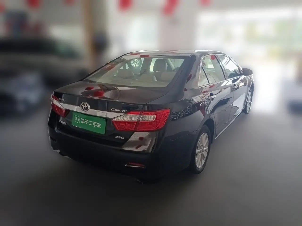 Toyota Camry 2012 2.5G Luxury Edition — миниатюра 6