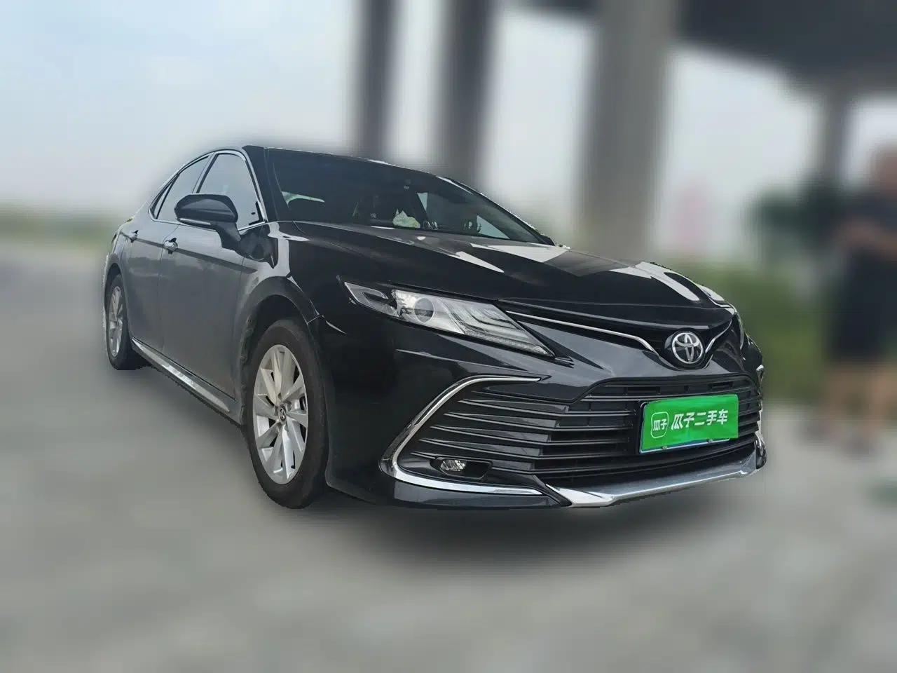 Toyota Camry 2023 2.0G Luxury Edition — миниатюра 3