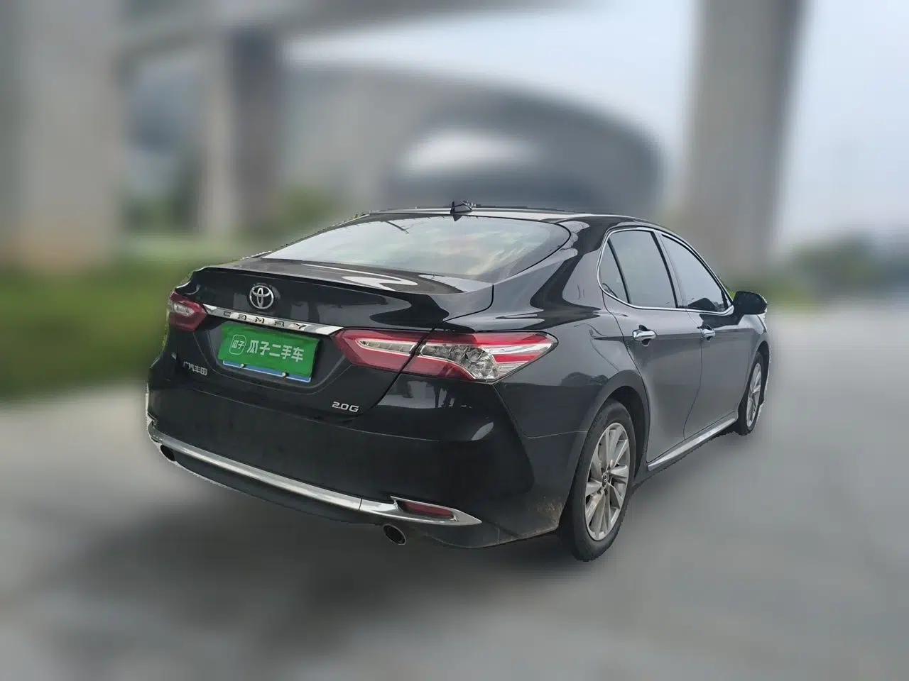 Toyota Camry 2023 2.0G Luxury Edition — миниатюра 6