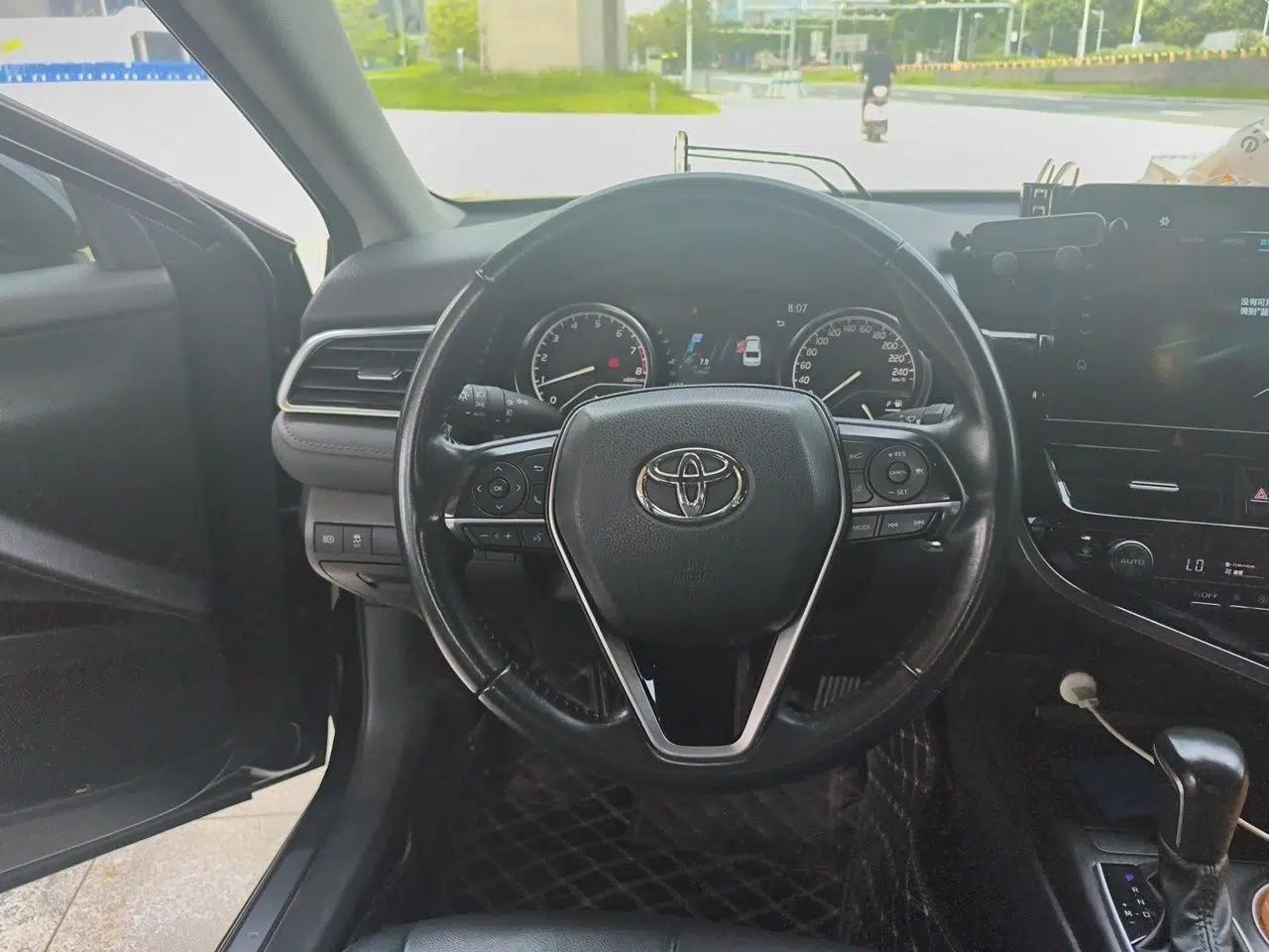 Toyota Camry 2023 2.0G Luxury Edition — миниатюра 10
