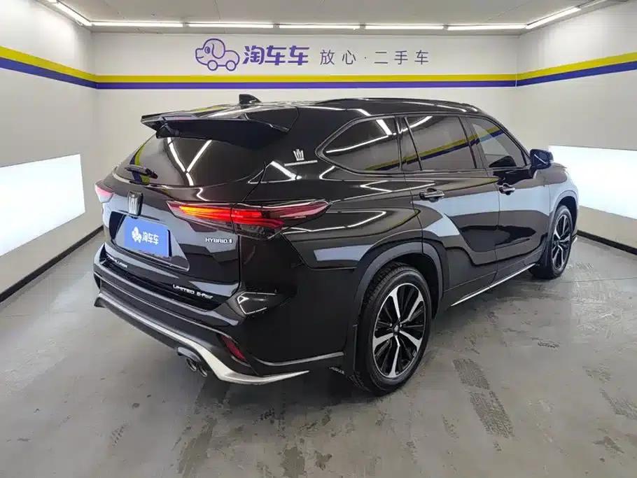 Crown Land Cruiser 2023 2.5L HEV 4WD Flagship Edition — миниатюра 3
