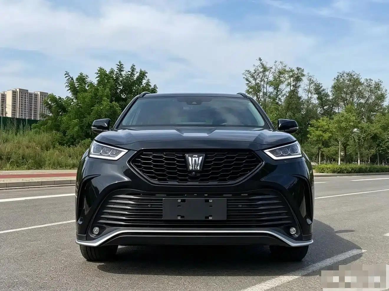 Crown Land Cruiser 2022 2.5L HEV 4WD Premium Edition — миниатюра 2