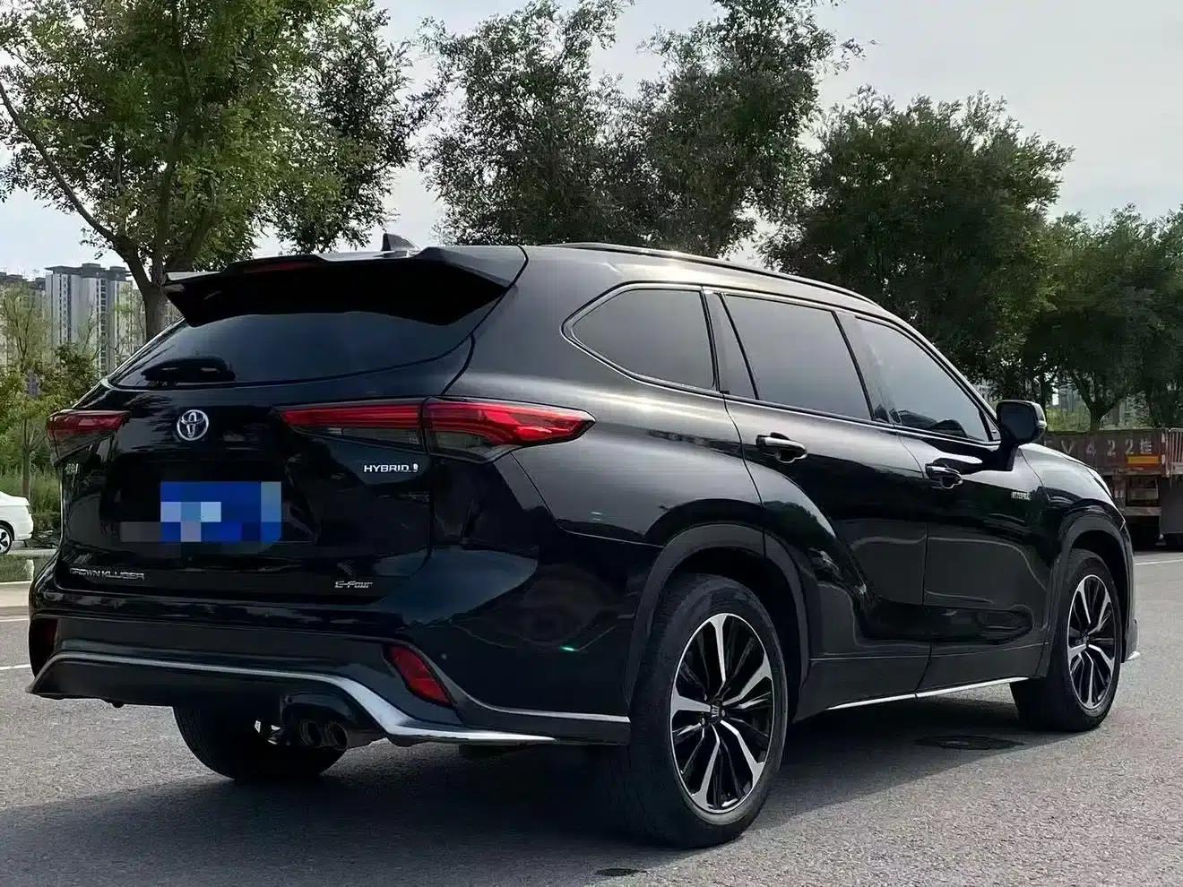 Crown Land Cruiser 2022 2.5L HEV 4WD Premium Edition — миниатюра 7