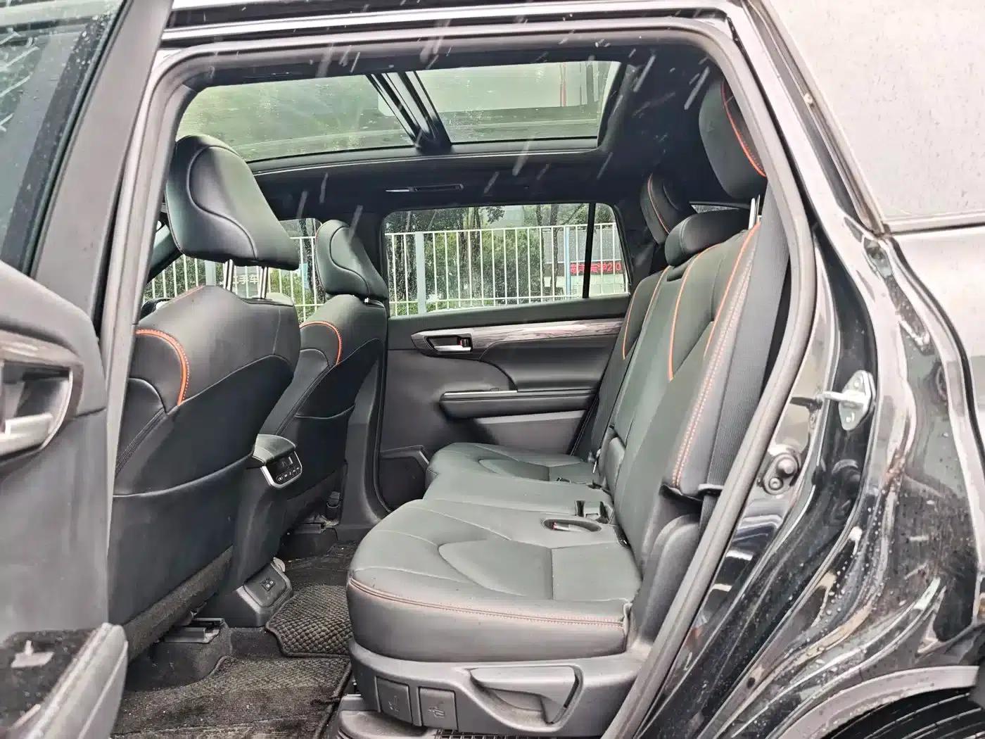 Crown Land Cruiser 2024 2.5L HEV 4WD Luxury Edition — миниатюра 8