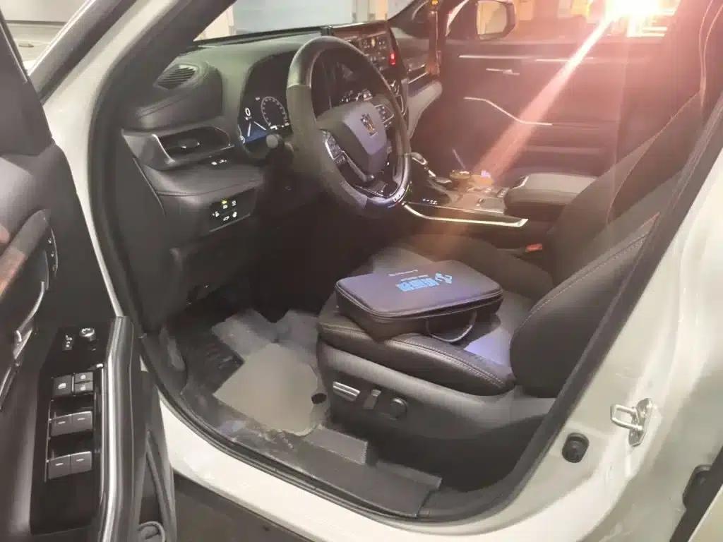 Crown Land Cruiser 2024 2.5L HEV 4WD Flagship Edition — миниатюра 14