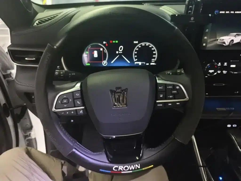 Crown Land Cruiser 2024 2.5L HEV 4WD Flagship Edition — миниатюра 3