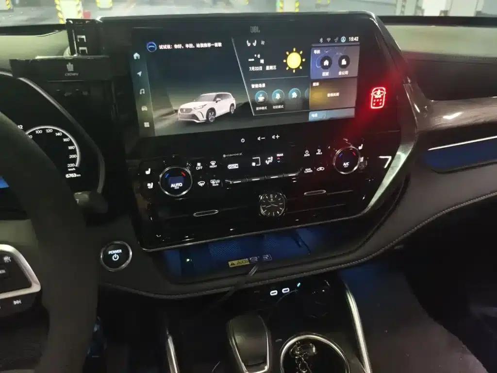 Crown Land Cruiser 2024 2.5L HEV 4WD Flagship Edition — миниатюра 6