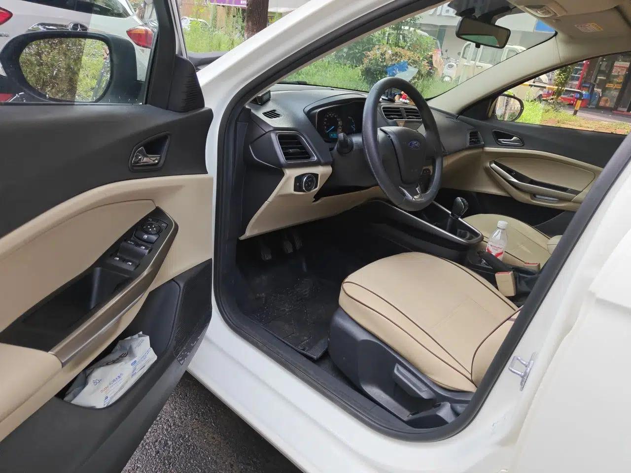 Ford Escort 2017 Revised Version 1.5L Manual Comfort Edition — миниатюра 16
