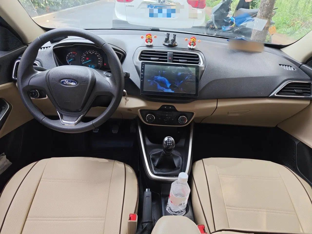 Ford Escort 2017 Revised Version 1.5L Manual Comfort Edition — миниатюра 9