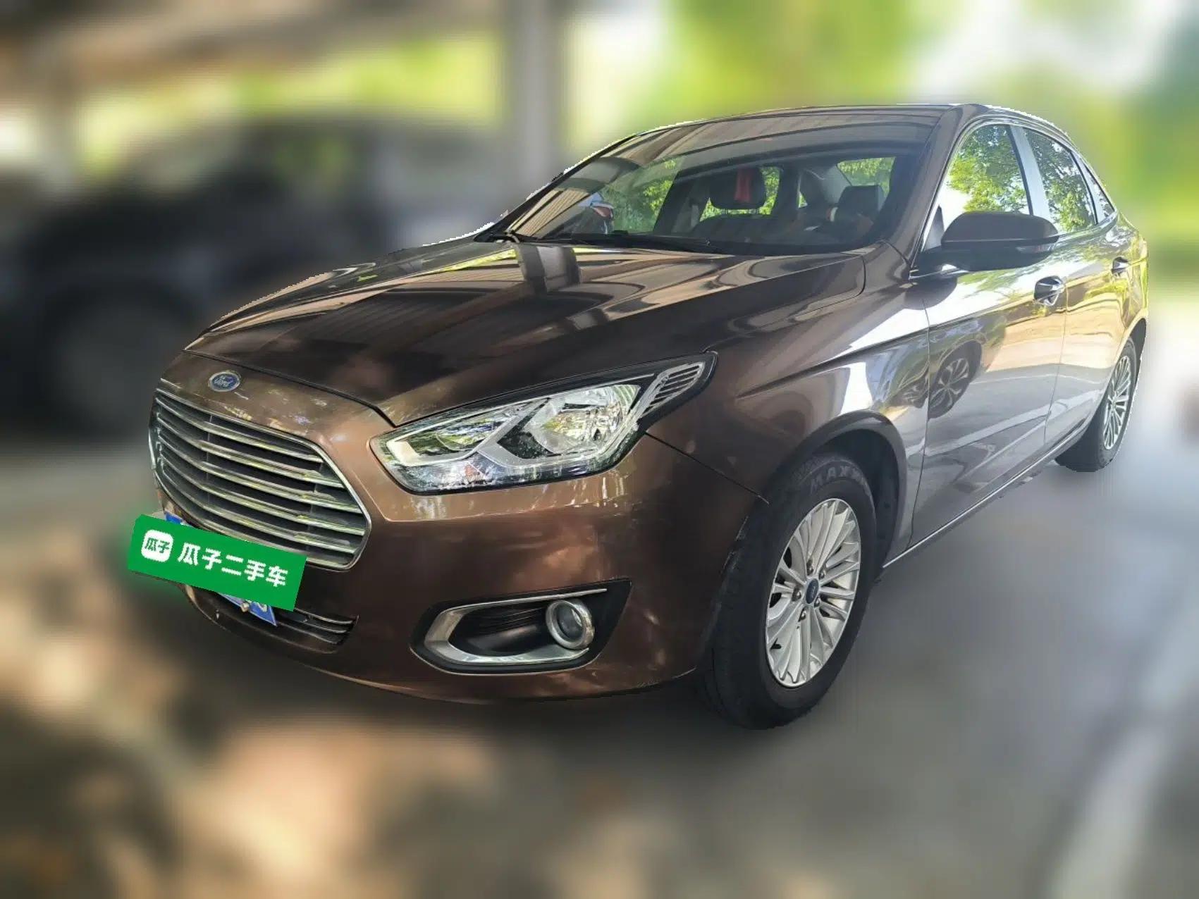 Ford Escort 2015 1.5L Automatic Comfort Edition — миниатюра 1