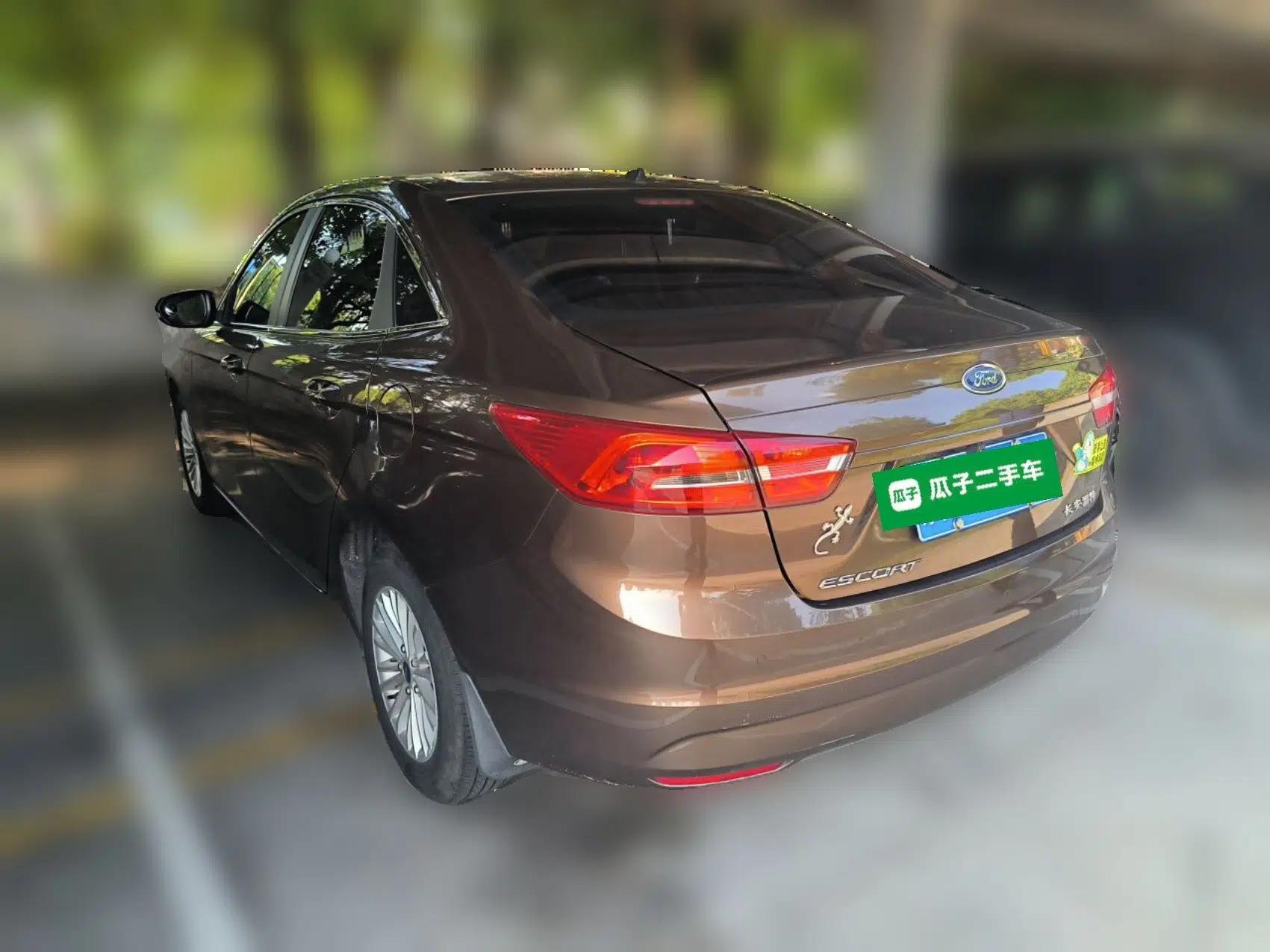 Ford Escort 2015 1.5L Automatic Comfort Edition — миниатюра 4