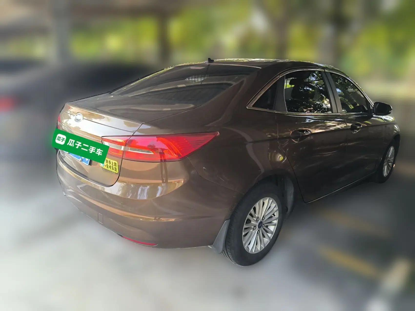 Ford Escort 2015 1.5L Automatic Comfort Edition — миниатюра 6
