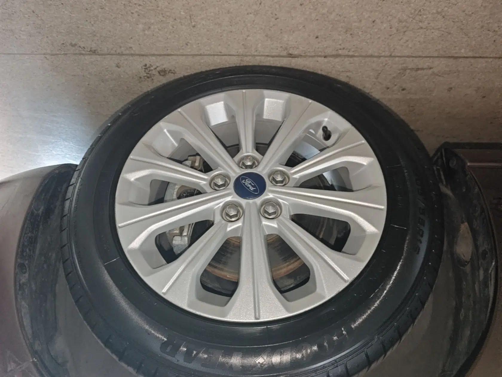 Ford Escort 2017 Happiness Edition 1.5L Automatic Fashion Version — миниатюра 11