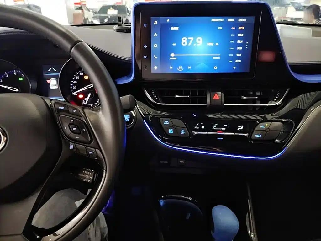 Toyota C-HR 2021 2.0L Luxury Edition — миниатюра 10