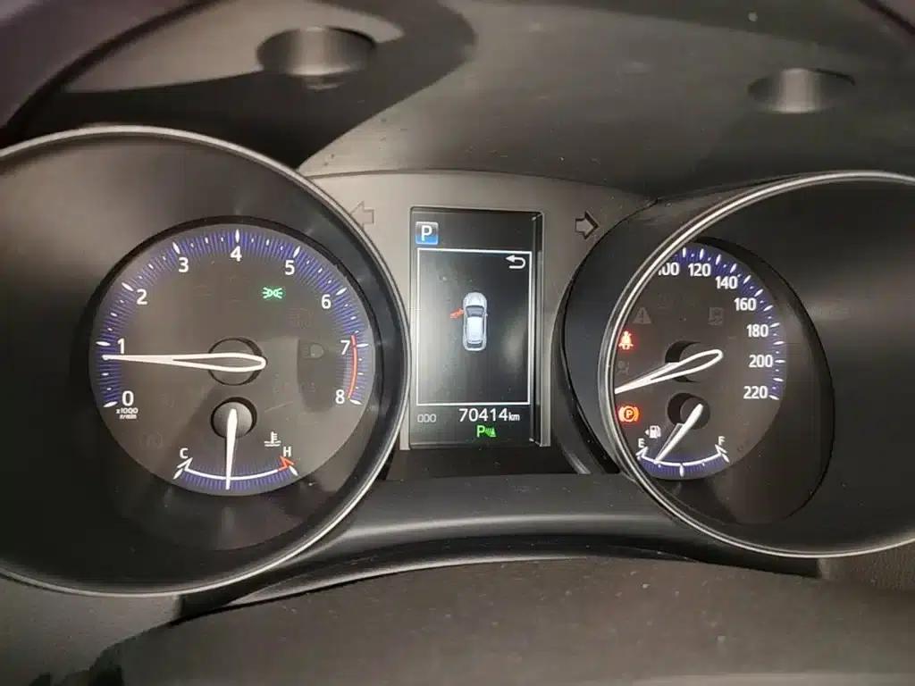 Toyota C-HR 2020 2.0L Luxury Edition — миниатюра 12