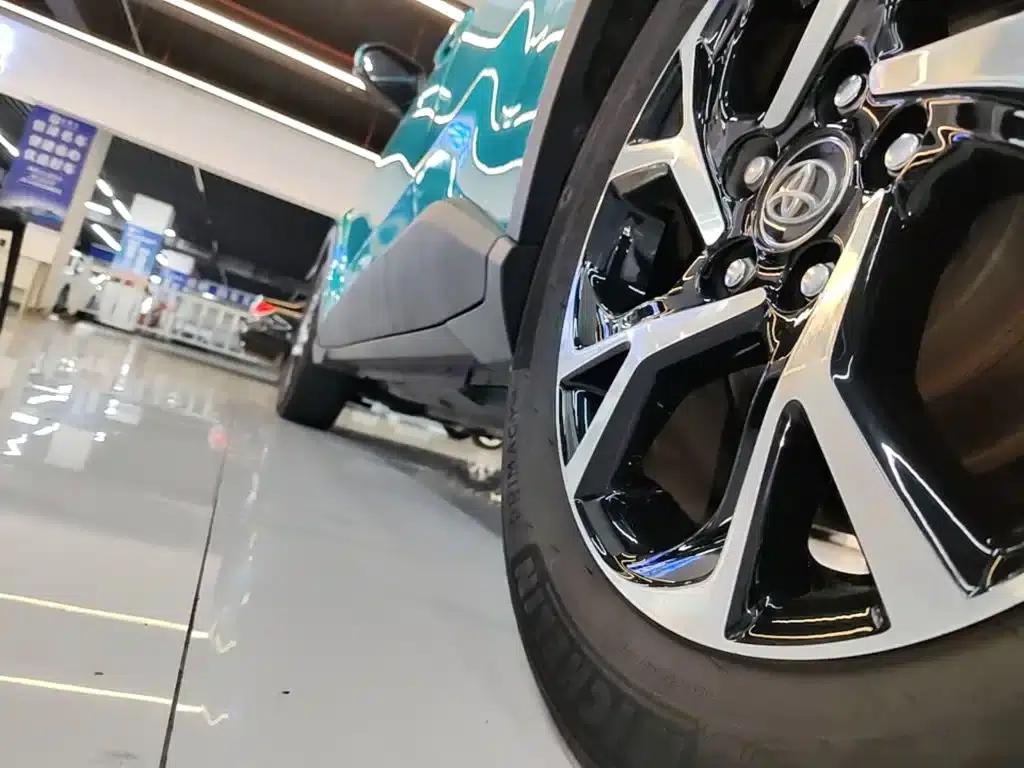 Toyota C-HR 2020 2.0L Luxury Edition — миниатюра 22