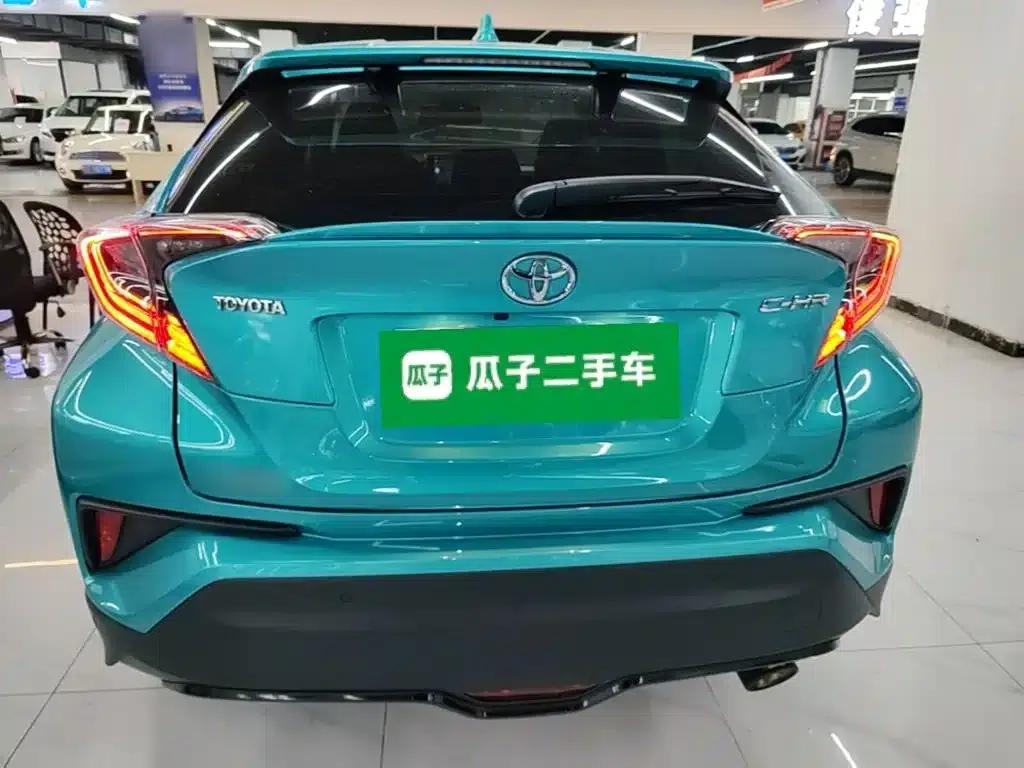 Toyota C-HR 2020 2.0L Luxury Edition — миниатюра 6