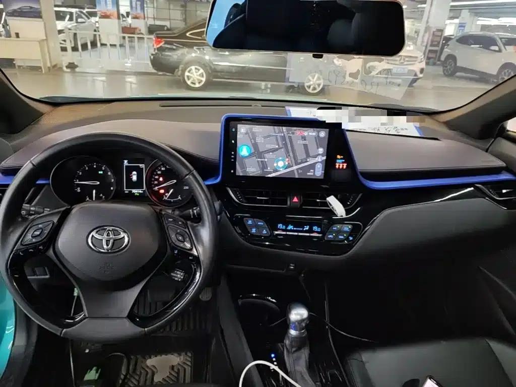 Toyota C-HR 2020 2.0L Luxury Edition — миниатюра 10