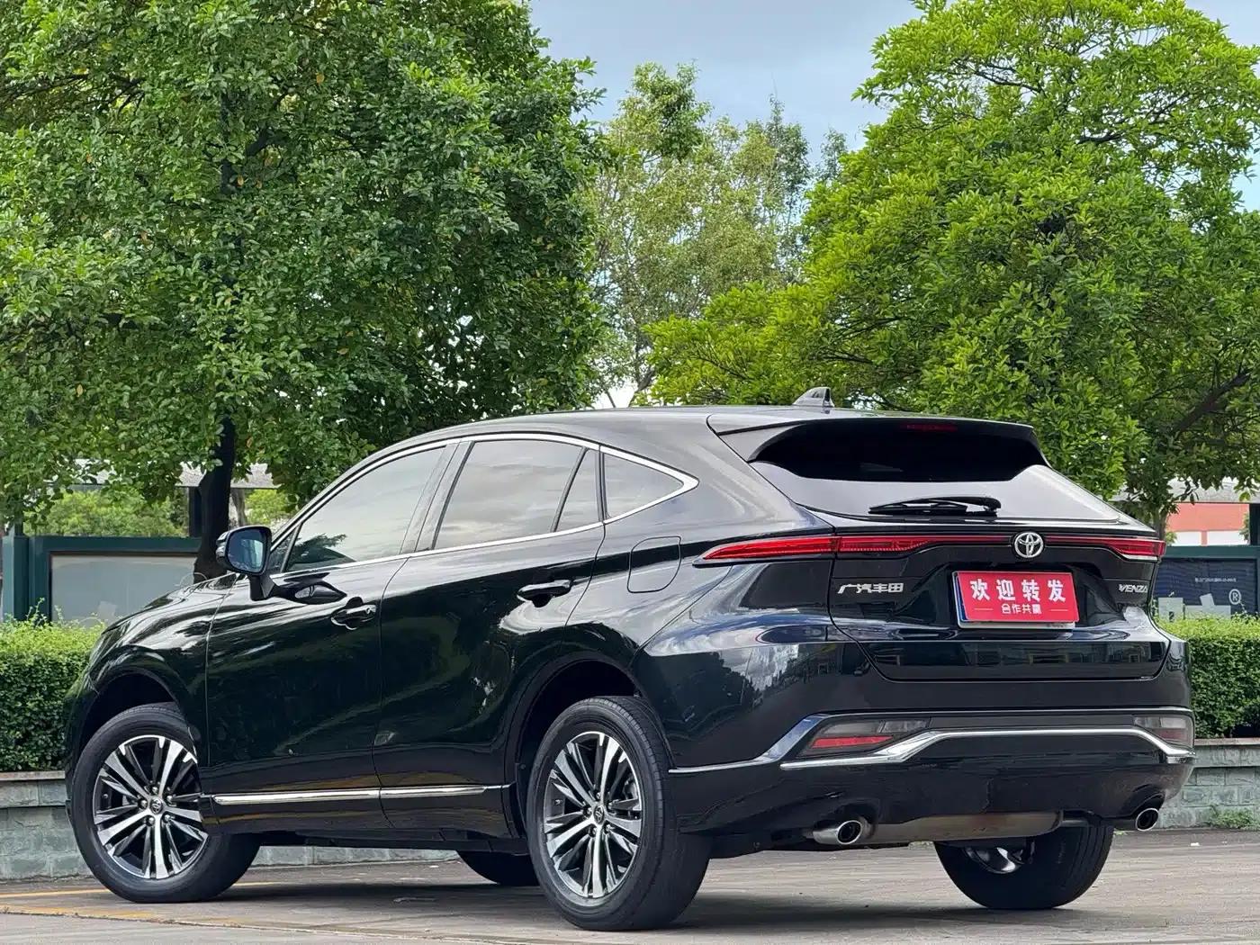 Venza 2022 2.0L CVT 2WD Luxury Edition — миниатюра 6