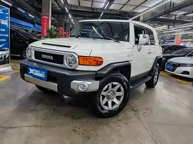 2022 FJ Cruiser 4.0L Middle East Edition