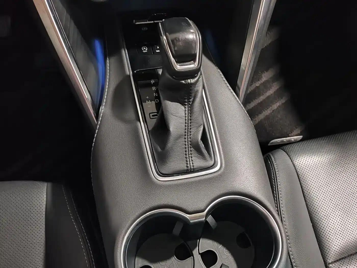 HARRIER 2022 2.0L CVT 2WD Luxury Edition — миниатюра 8