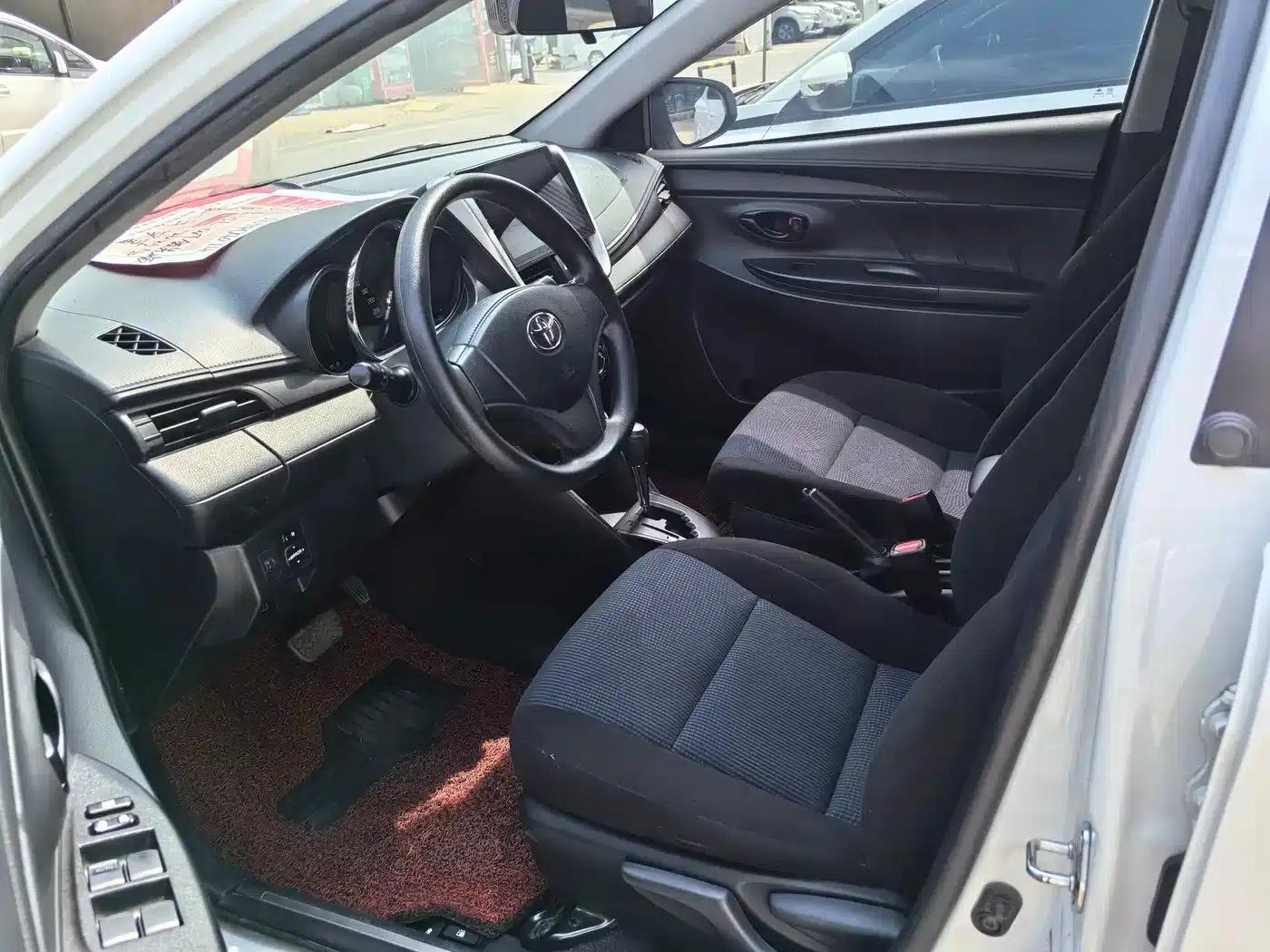 YARiS L 2020 1.5L CVT Leading Edition — миниатюра 7