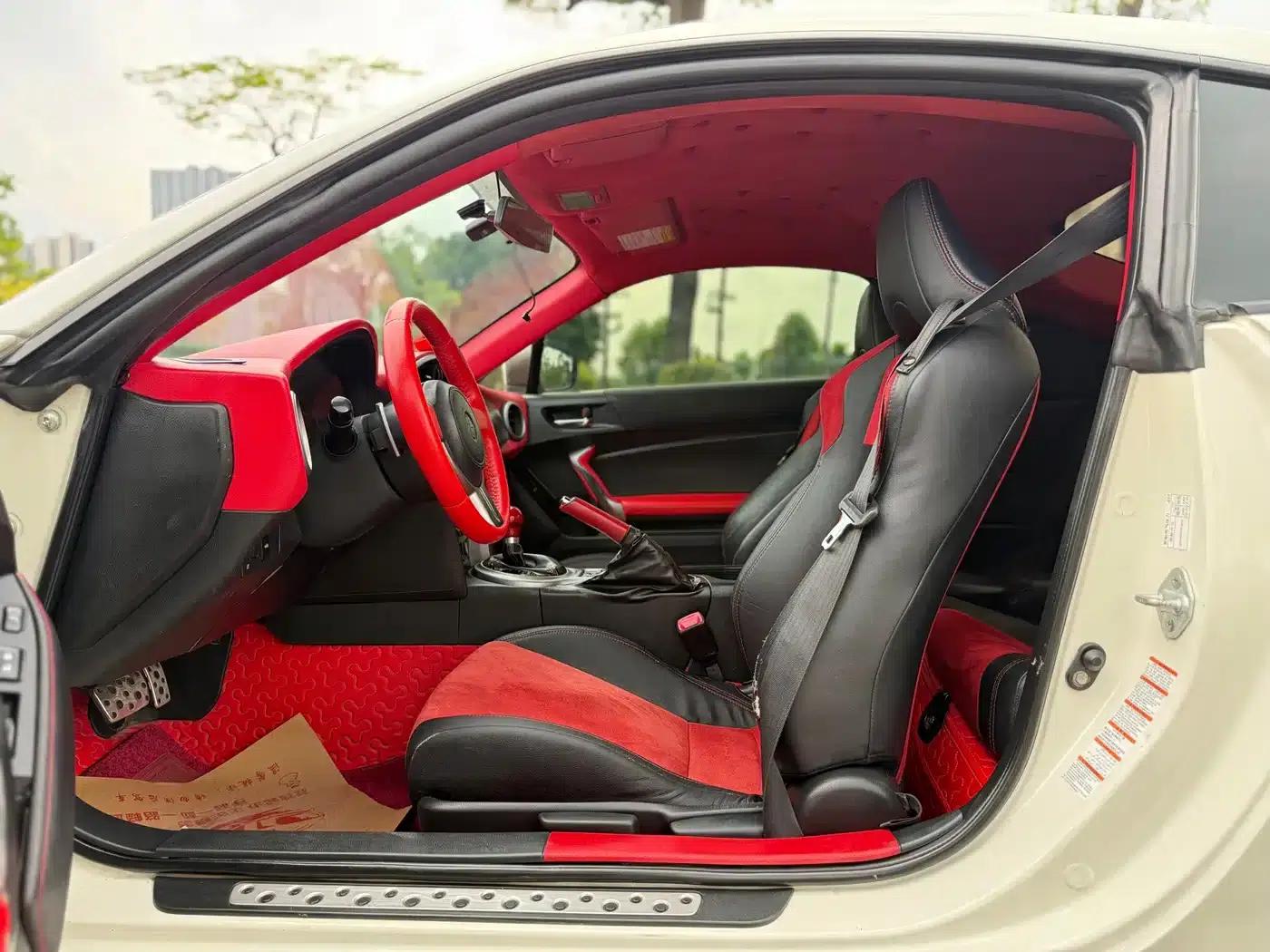 Toyota 86 2014 2.0L Automatic Luxury — миниатюра 7