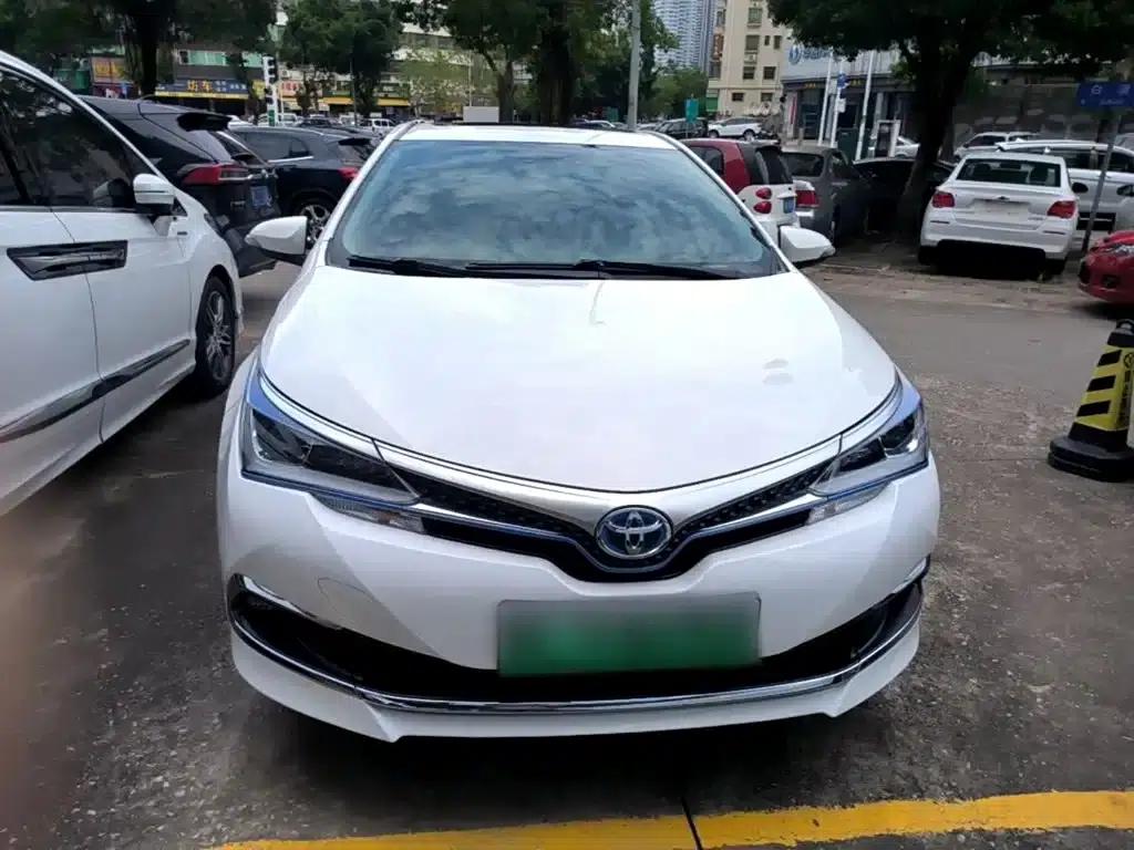 Corolla Hybrid E+ 2019 1.8L E-CVT Leading Edition — миниатюра 3