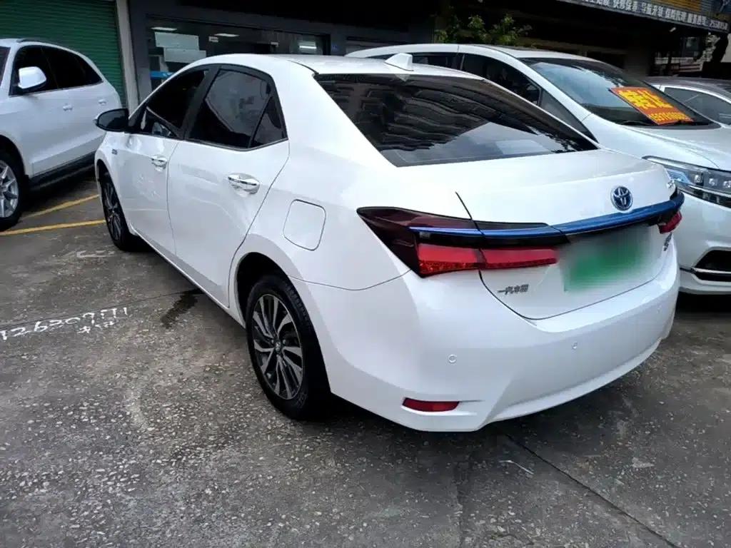 Corolla Hybrid E+ 2019 1.8L E-CVT Leading Edition — миниатюра 5