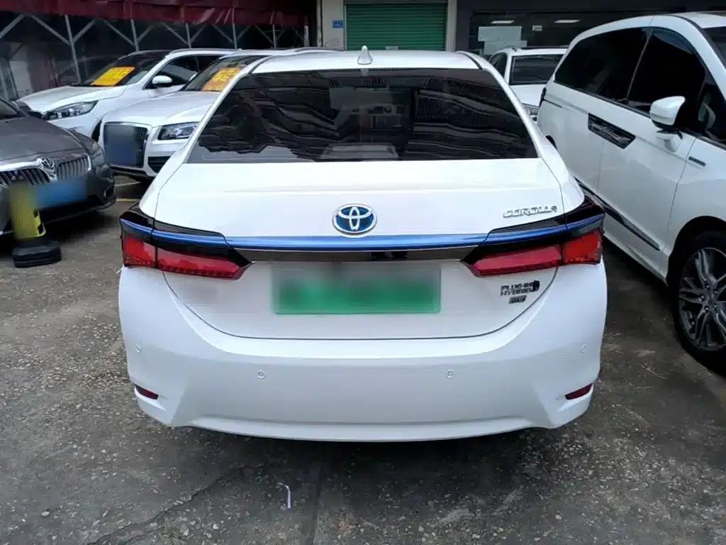 Corolla Hybrid E+ 2019 1.8L E-CVT Leading Edition — миниатюра 6