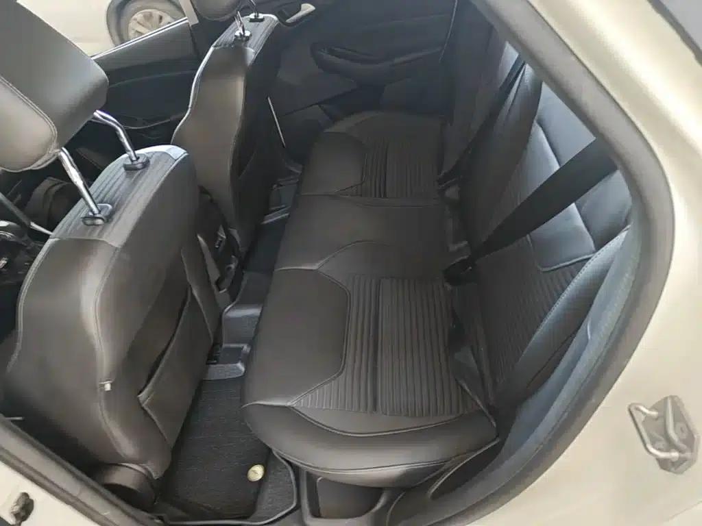 2015 Ford Focus Hatchback EcoBoost 180 Automatic Elite — миниатюра 17