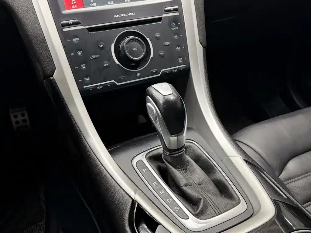 2013 Ford Mondeo 1.5L GTDi180 Fashion Edition — миниатюра 8