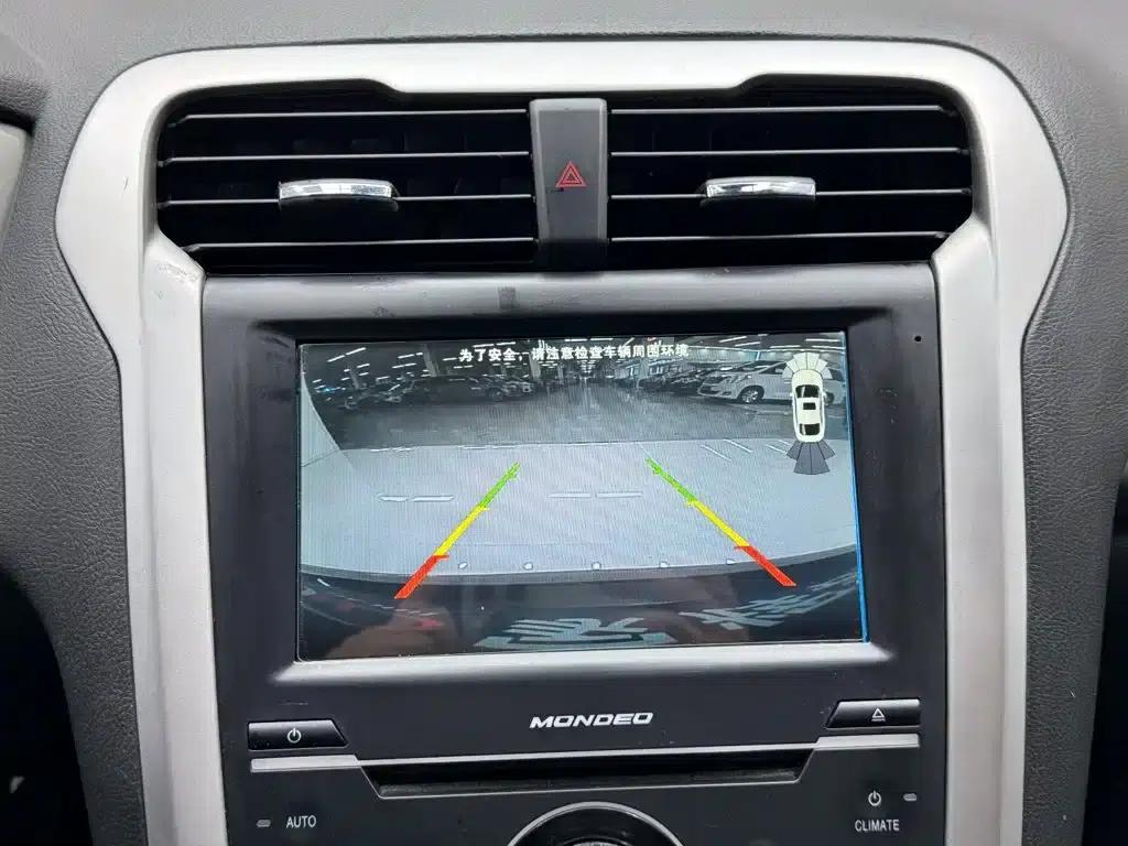 2013 Ford Mondeo 1.5L GTDi180 Fashion Edition — миниатюра 9