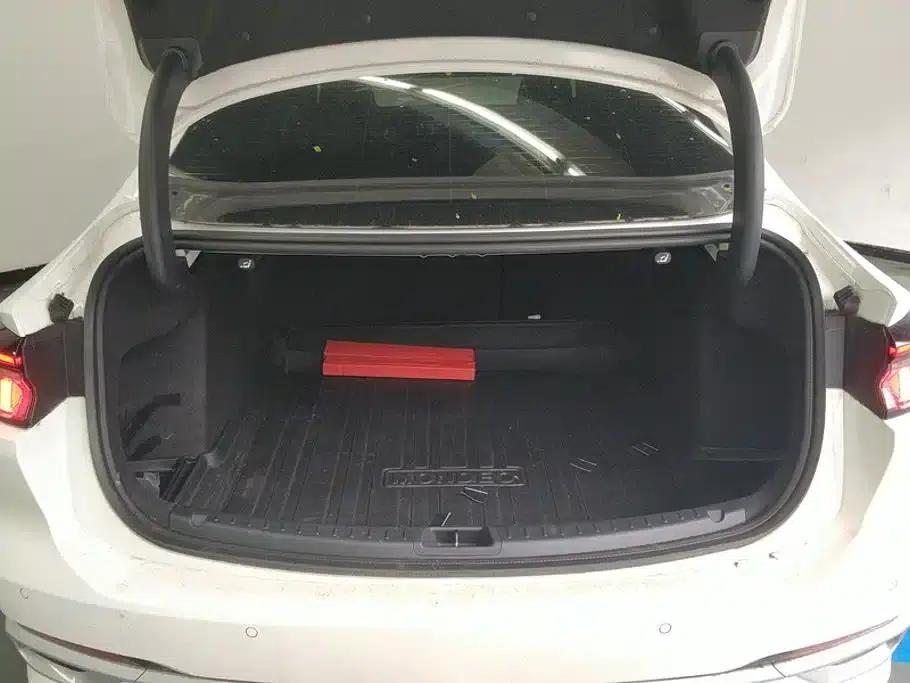 2025 Ford Mondeo 1.5T EcoBoost Luxury — миниатюра 4