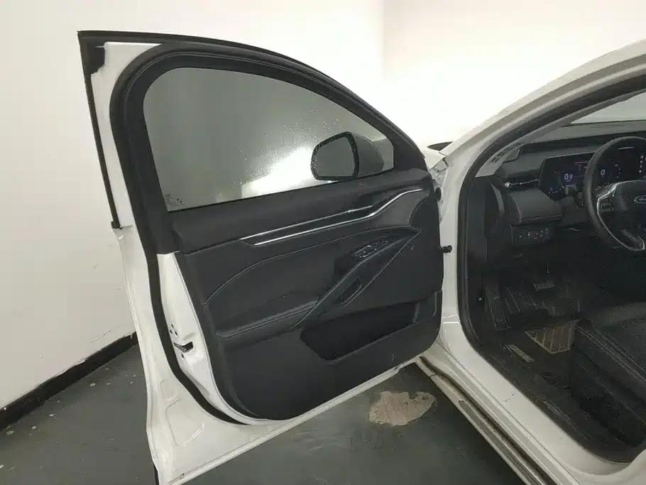 2025 Ford Mondeo 1.5T EcoBoost Luxury — миниатюра 7