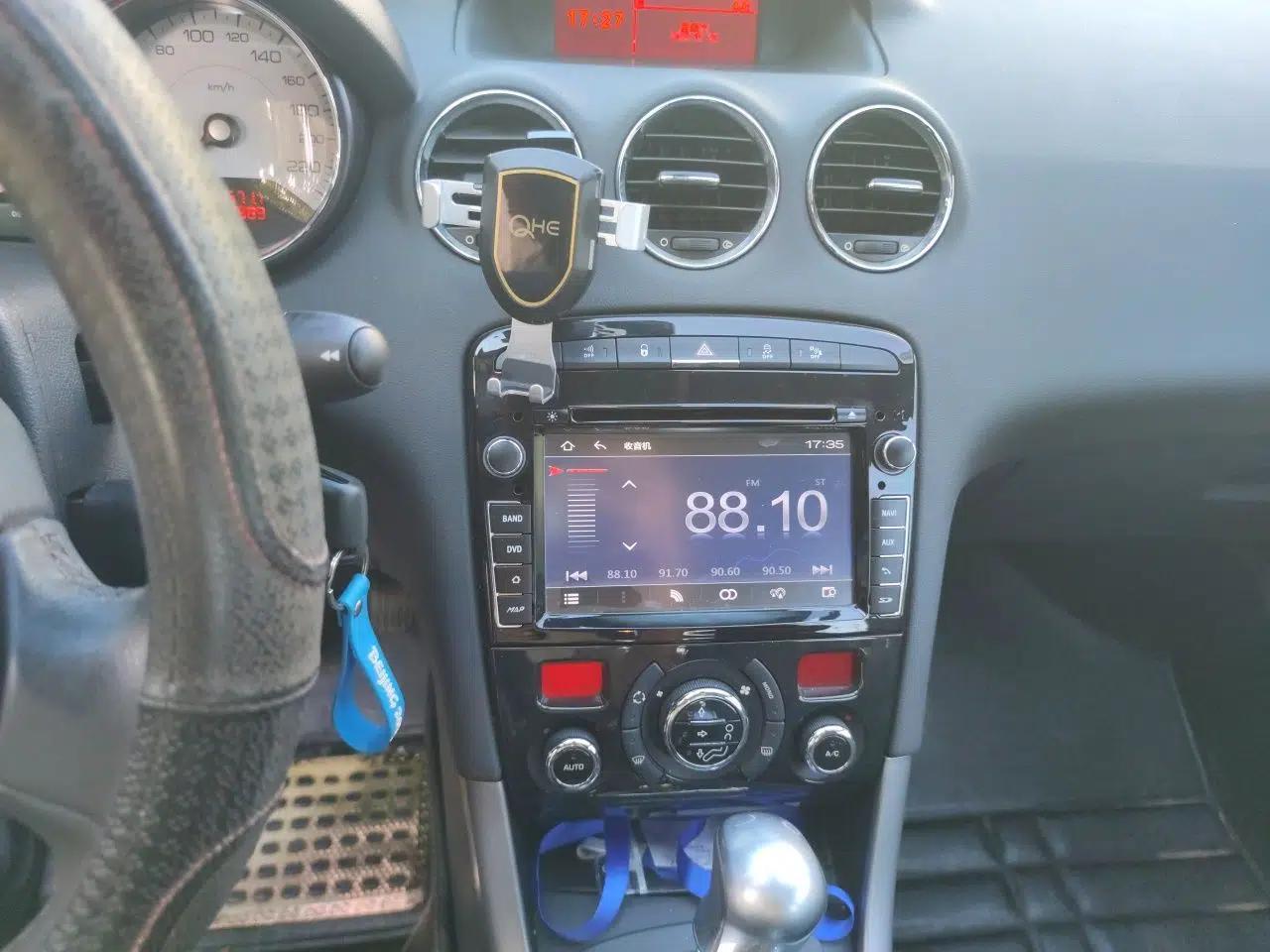 Peugeot 408 2013 2.0L Automatic Luxury Edition — миниатюра 13