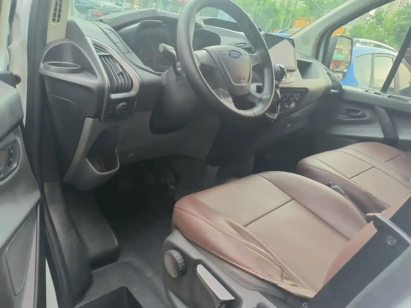 Ford Transit 2017 2.0T Diesel Van, Short Wheelbase, Low Roof, National IV Emission Standard — миниатюра 10