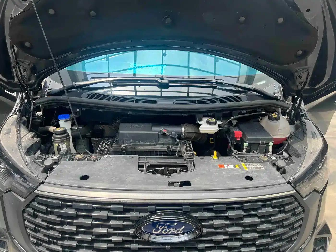 Ford Transit 2023 2.0T Diesel Automatic Commercial/Vehicle Short Wheelbase Low Roof 7/8/9 Seats — миниатюра 3