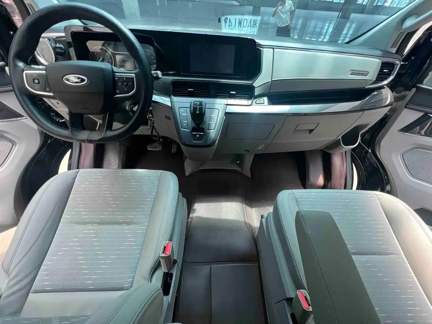 Ford Transit 2023 2.0T Diesel Automatic Commercial/Vehicle Short Wheelbase Low Roof 7/8/9 Seats — миниатюра 6