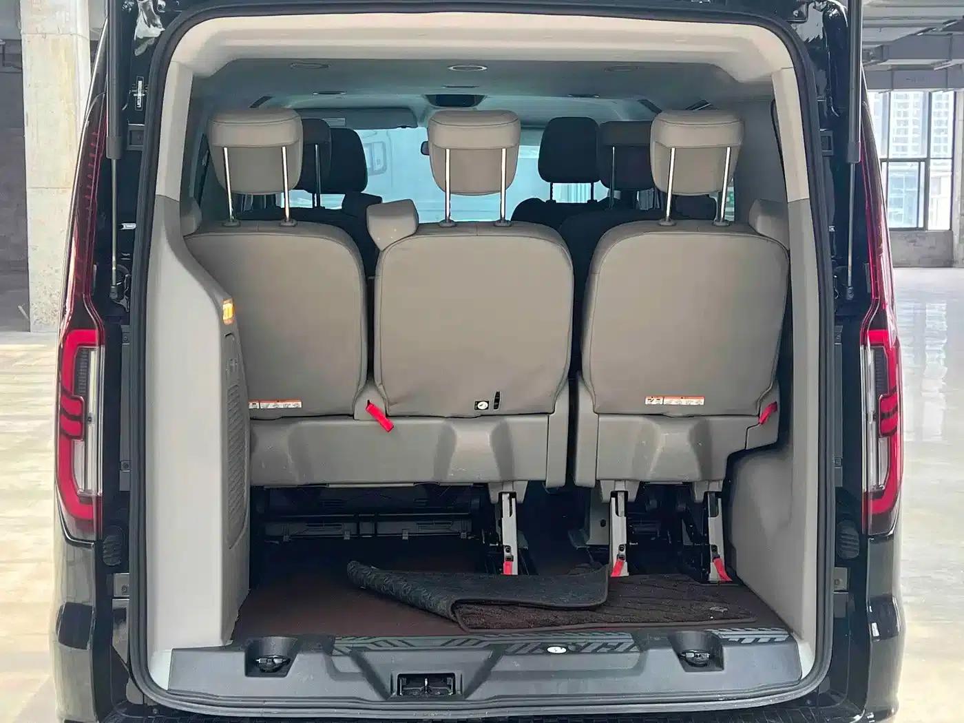 Ford Transit 2023 2.0T Diesel Automatic Commercial/Vehicle Short Wheelbase Low Roof 7/8/9 Seats — миниатюра 10