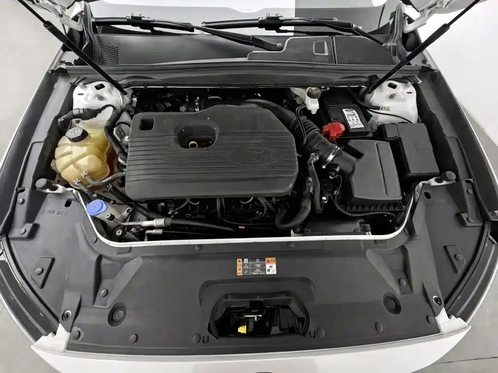 2019 Taurus EcoBoost 245 Premium Edition — миниатюра 6