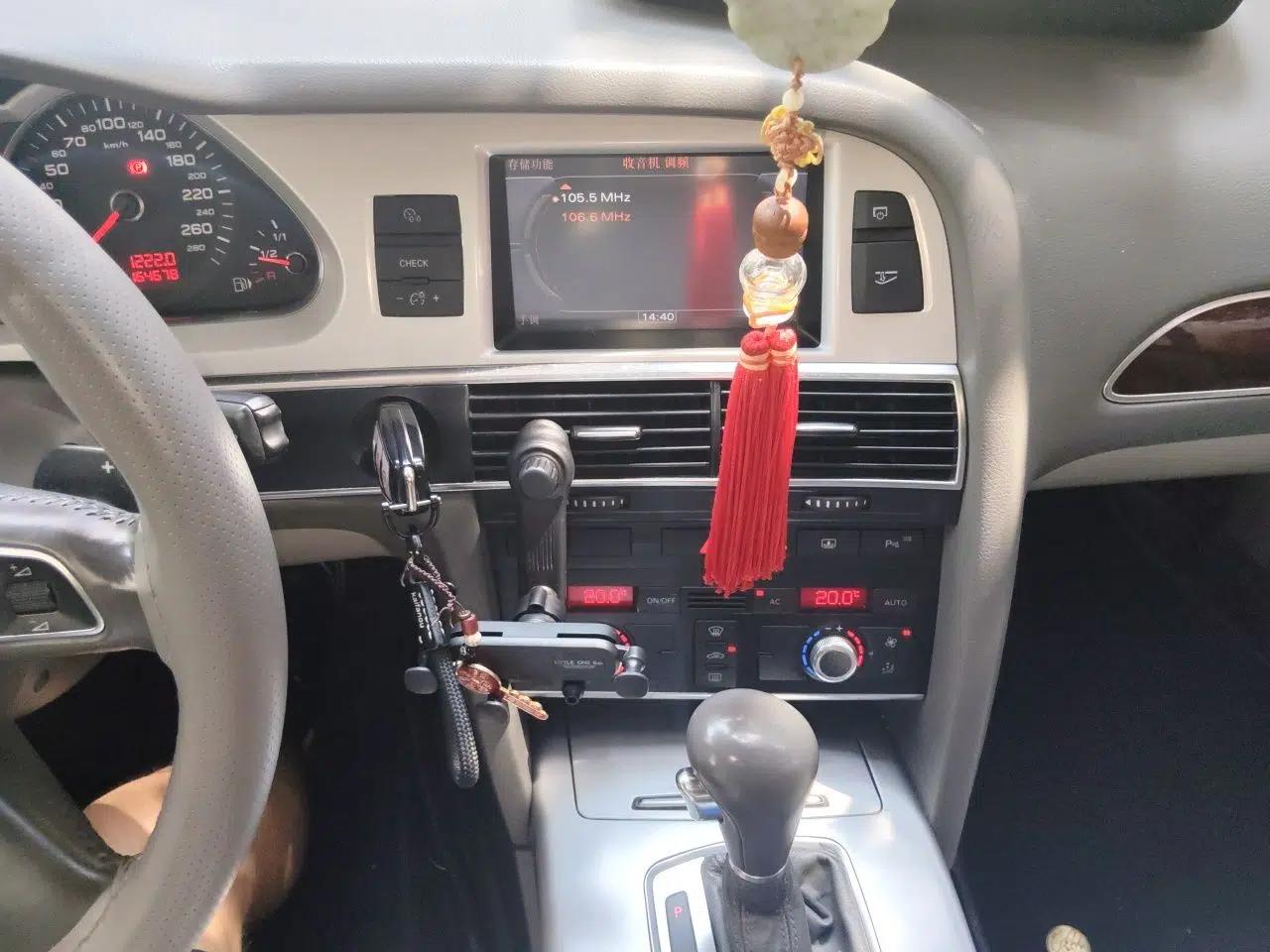 Audi A6L 2011 2.0 TFSI Automatic Standard Edition — миниатюра 13