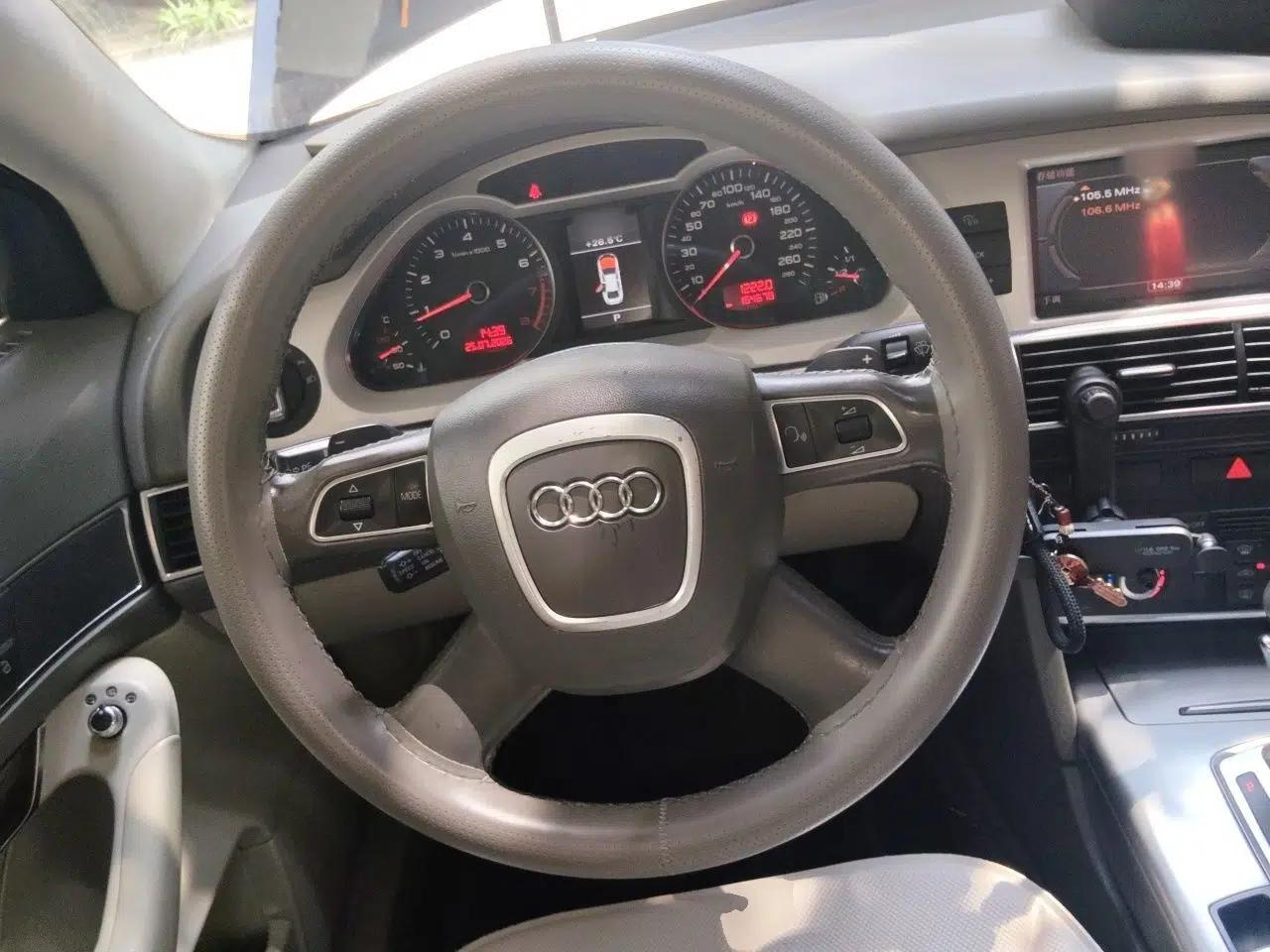 Audi A6L 2011 2.0 TFSI Automatic Standard Edition — миниатюра 10