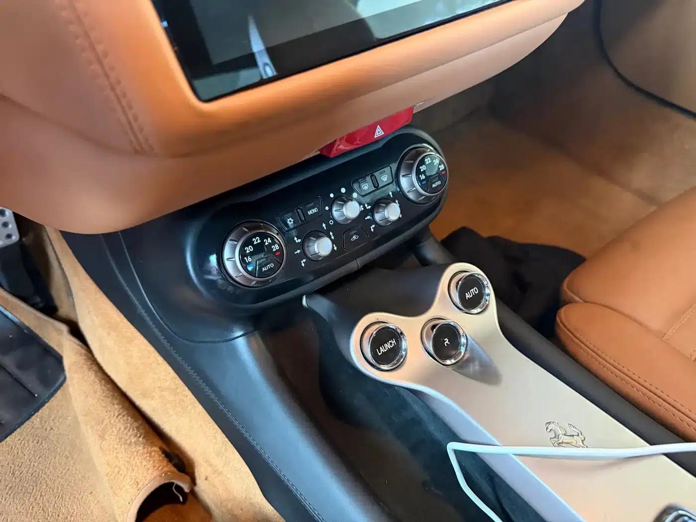 California T 2009 4.3L Standard Model — миниатюра 5