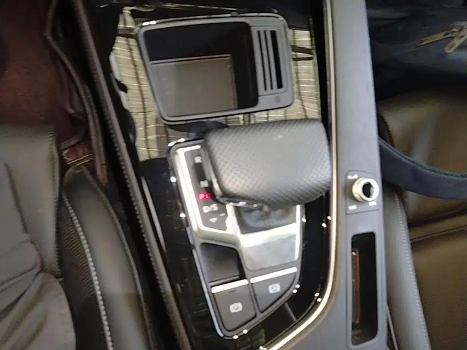 Audi A4L 2024 40 TFSI Luxury Dynamic Edition — миниатюра 16